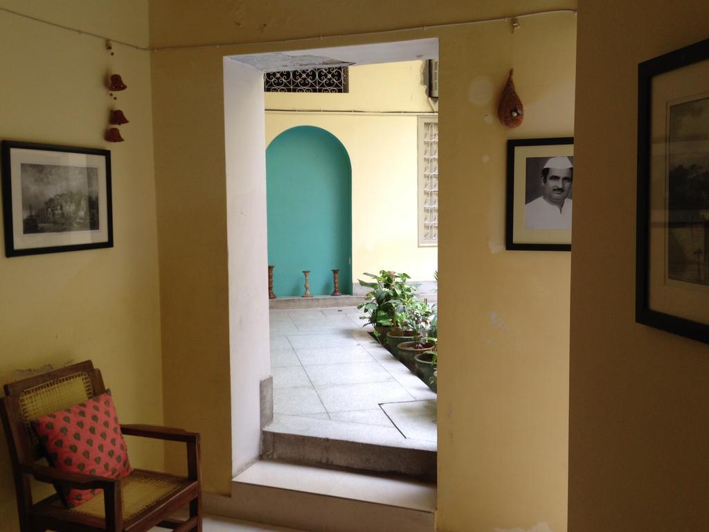ורנאסי Granny'S Inn חדר תמונה