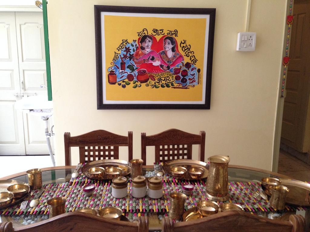 ורנאסי Granny'S Inn מראה חיצוני תמונה